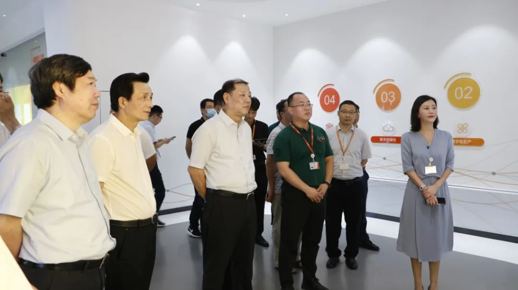 浙江省政协副主席陈铁雄一行莅临捷瑞数字参观调研